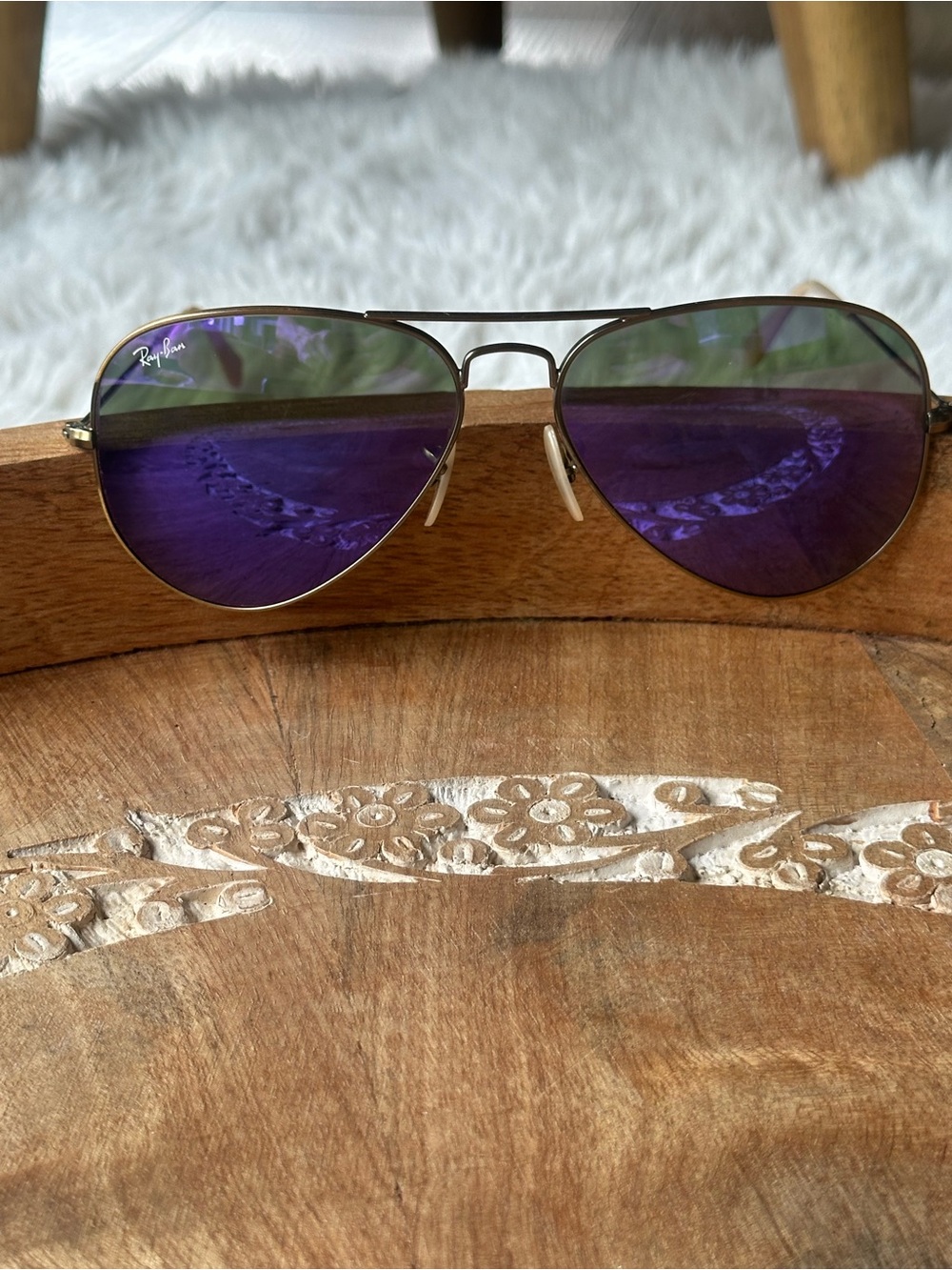 Ray-Ban Women's Aviator Sunglasses with Purple Lenses and Gold Frame